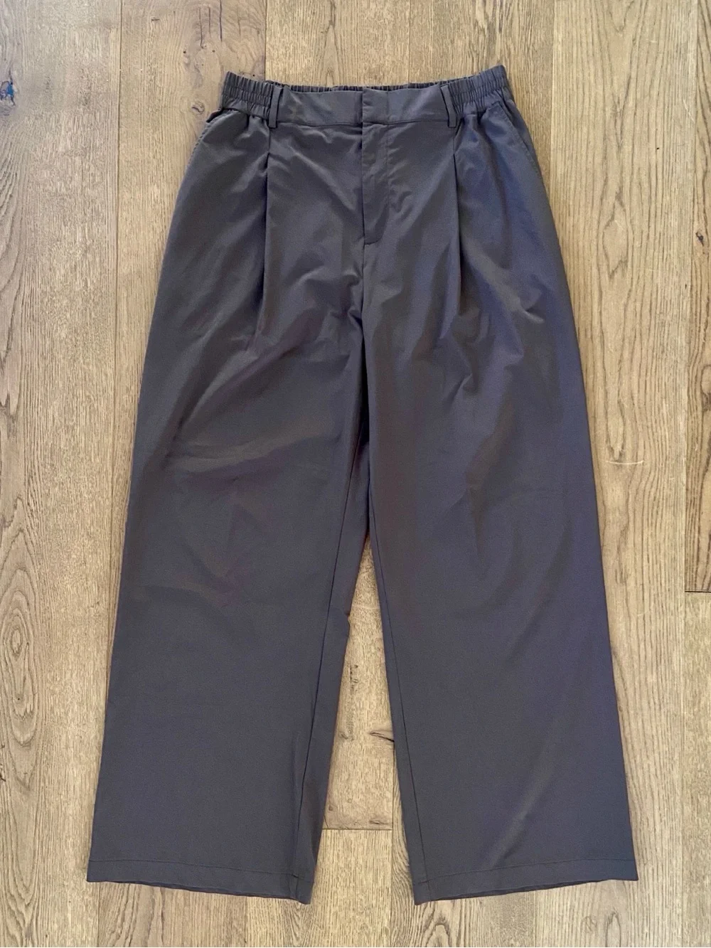ALO Yoga Women's Wide Leg Trousers in Dark Brown